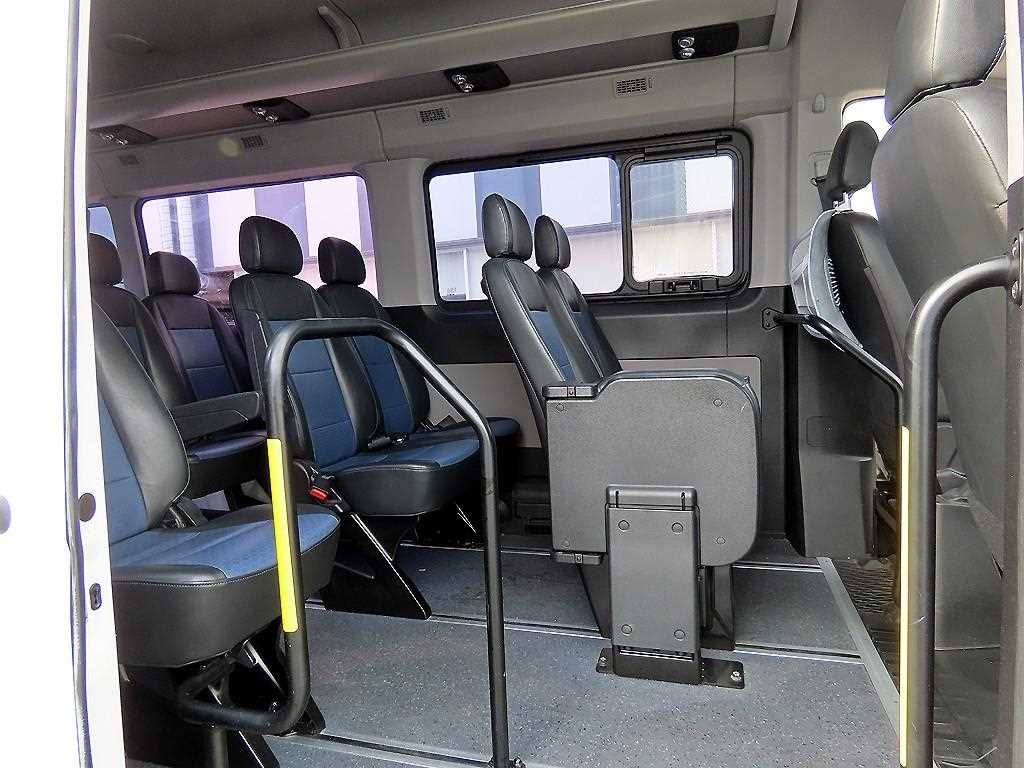 HYUNDAI Solati - Vista 6