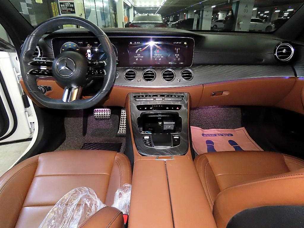 Mercedes Benz E class - Vista 10