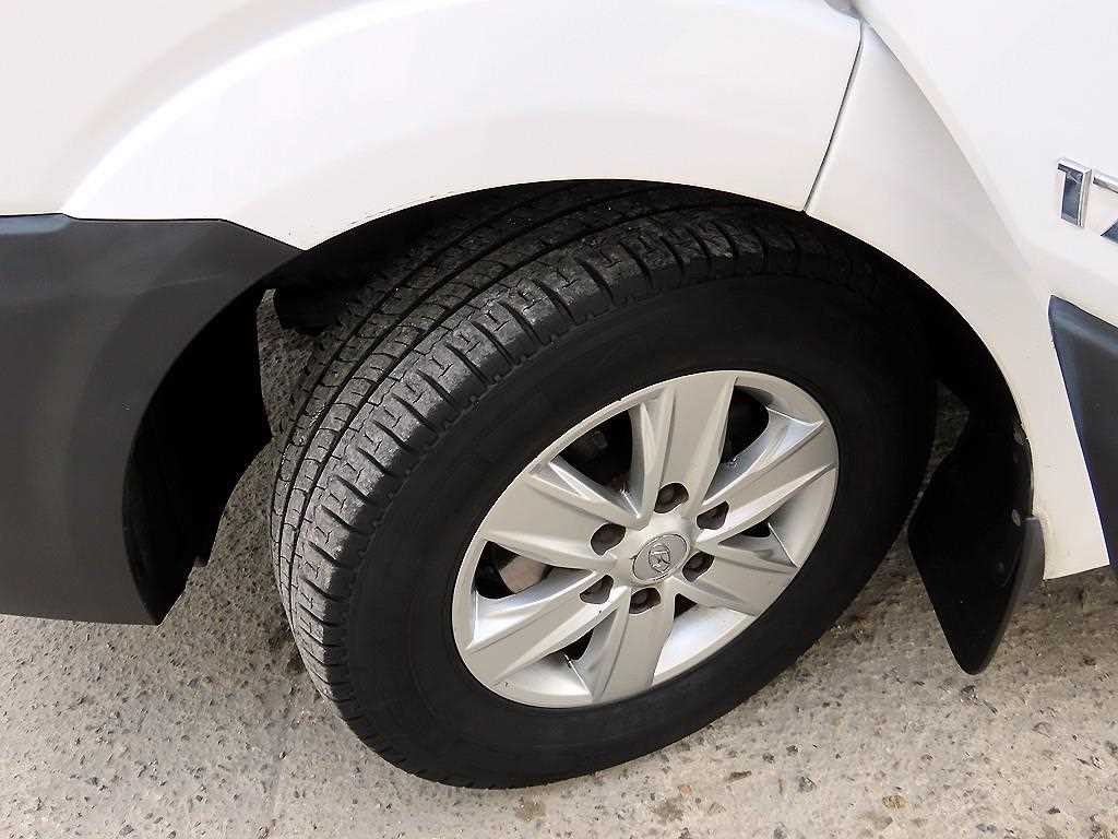 HYUNDAI Solati 2016 Blanco - Importación desde Corea - HF Imports Iquique - Foto 20