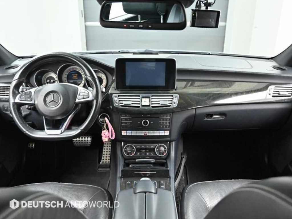Mercedes Benz CLS Class - Vista 7