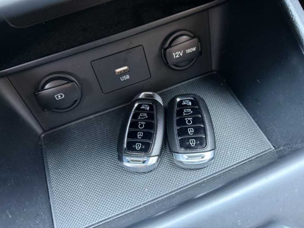 HYUNDAI Kona - Vista 11