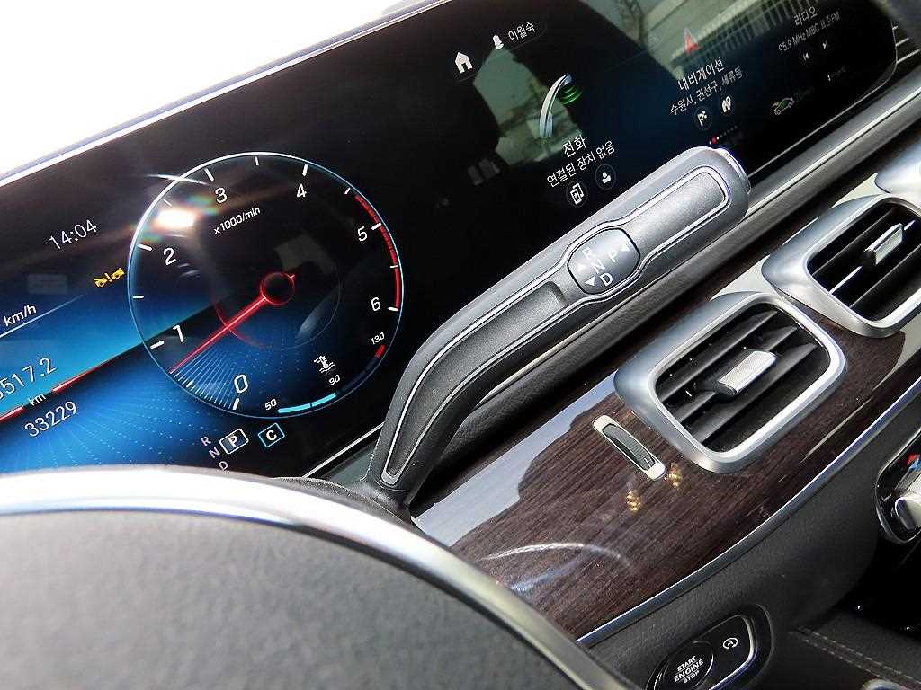 Mercedes Benz GLE Class - Vista 11