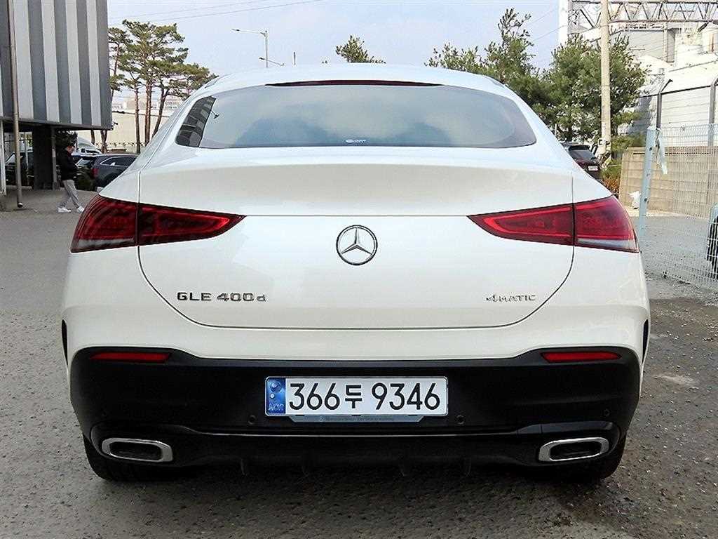 Mercedes Benz GLE Class - Vista 4
