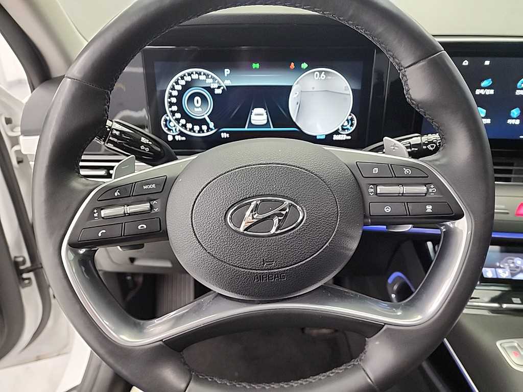 HYUNDAI Grandeur - Vista 9