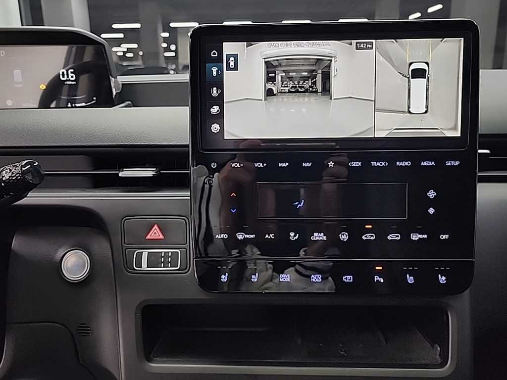 HYUNDAI Staria - Vista 10