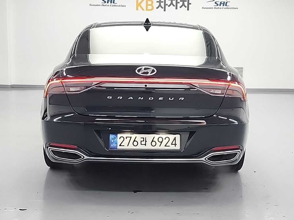 HYUNDAI Grandeur - Vista 3