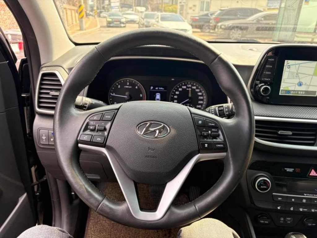 HYUNDAI Tucson - Vista 7