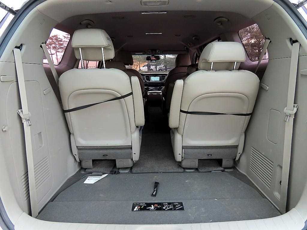 KIA Carnival 2016 Gris - Importación desde Corea - HF Imports Iquique - Foto 19