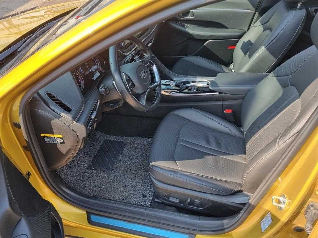 HYUNDAI Sonata - Vista 8