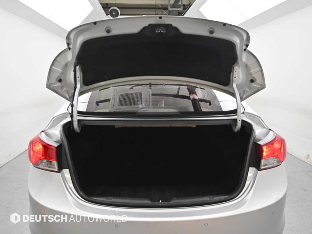 HYUNDAI Avante 2013 Plateado - Importación desde Corea - HF Imports Iquique - Foto 19