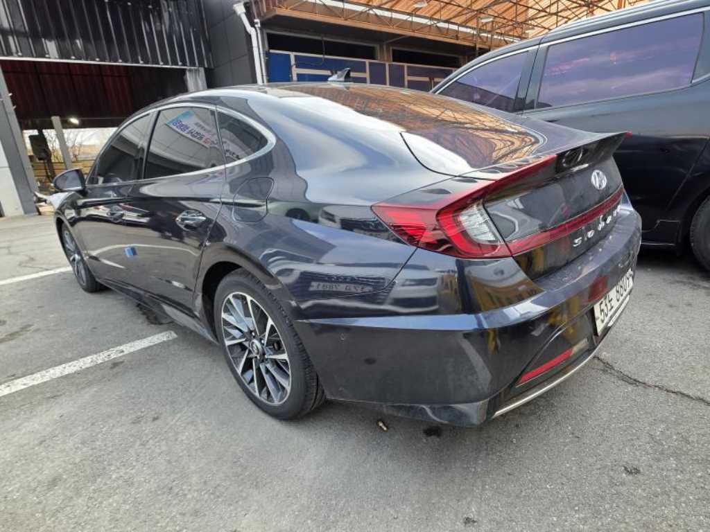 HYUNDAI Sonata - Vista 4