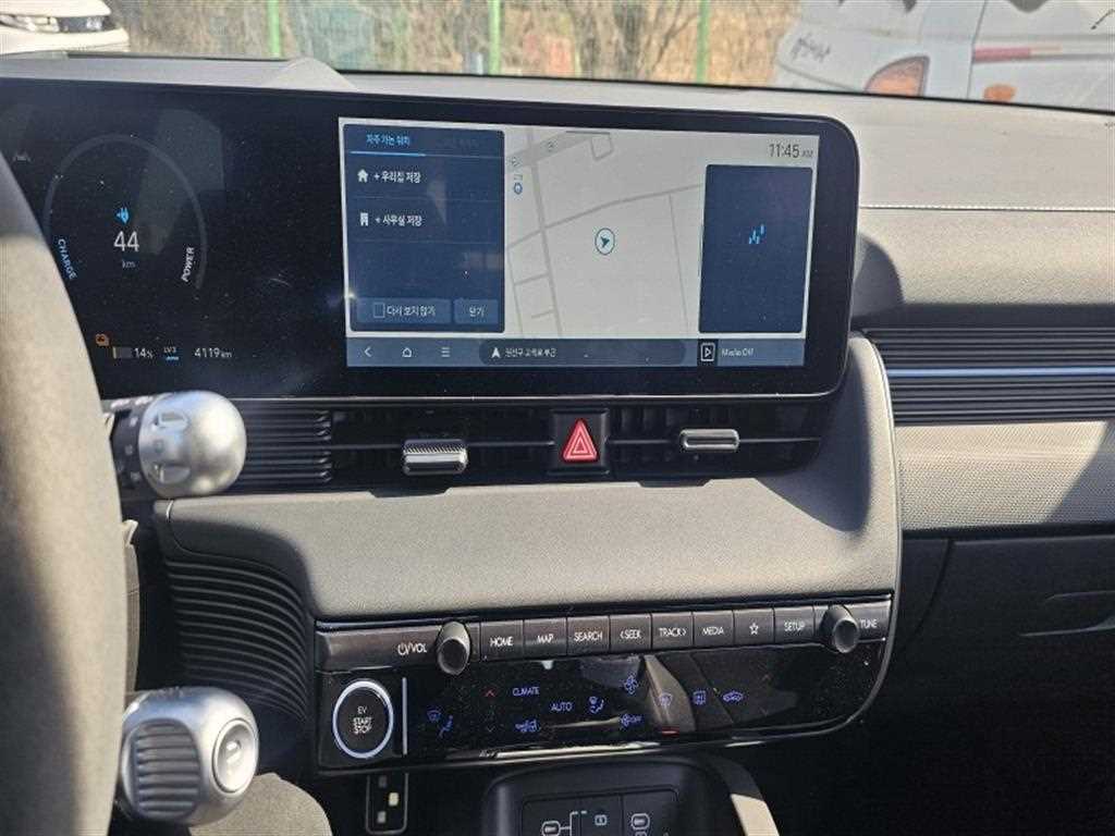 HYUNDAI Ioniq 5 - Vista 12