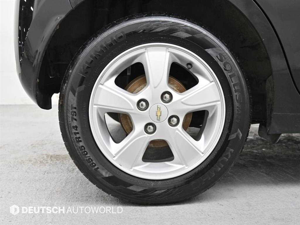 Chevrolet Spark - Vista 5