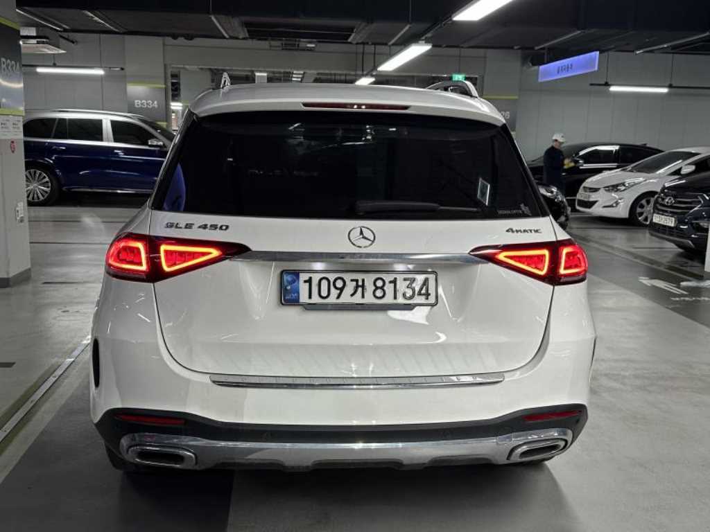 Mercedes Benz GLE Class - Vista 4