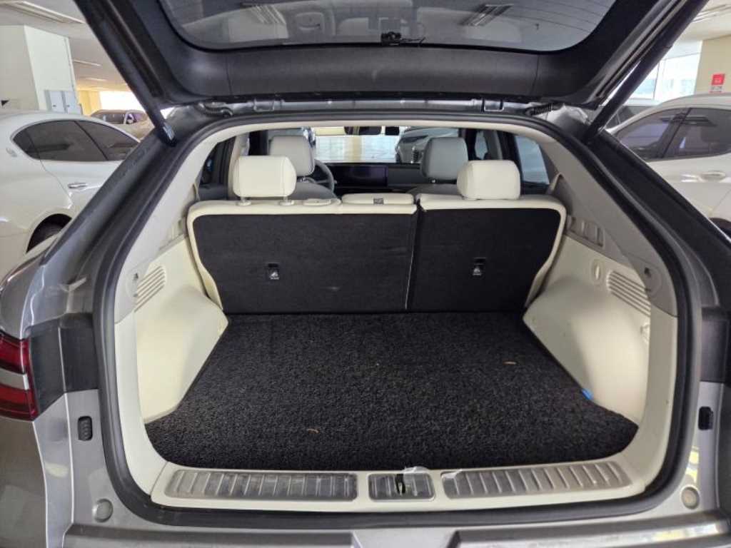 Genesis GV60 - Vista 5