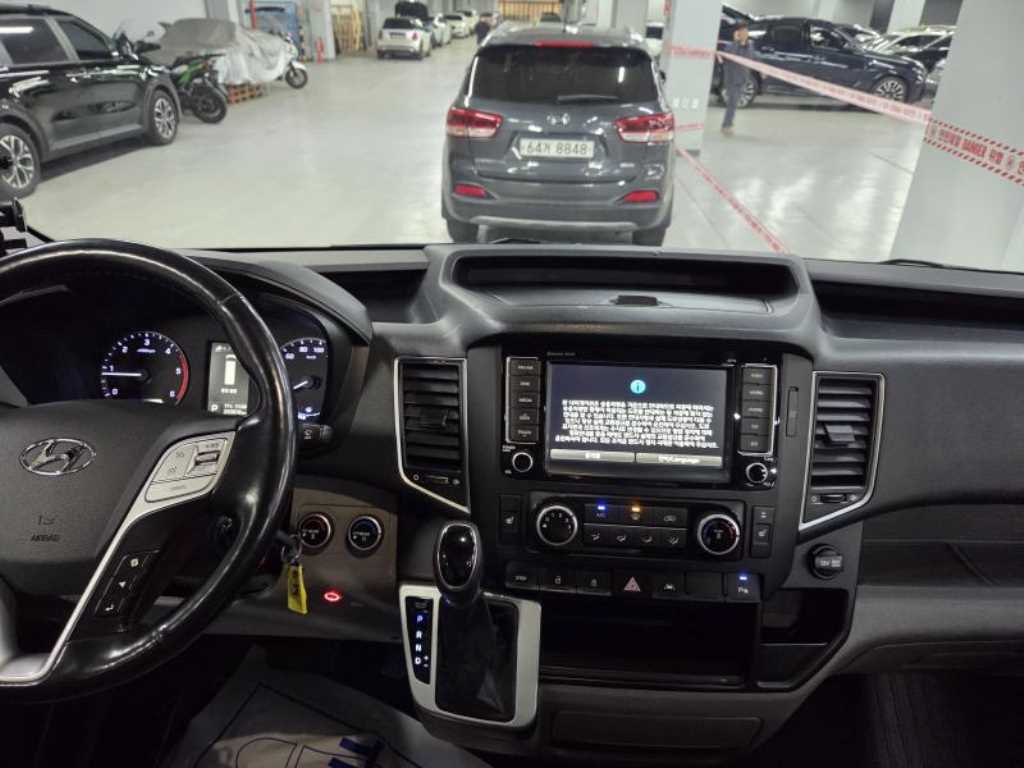 HYUNDAI Solati - Vista 8