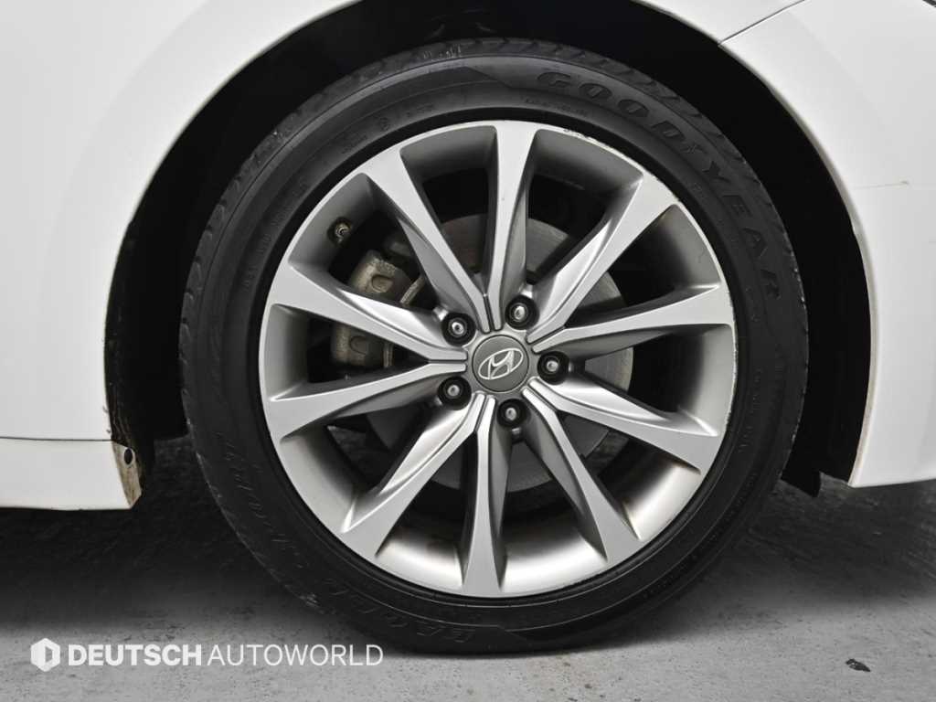 HYUNDAI Grandeur - Vista 5