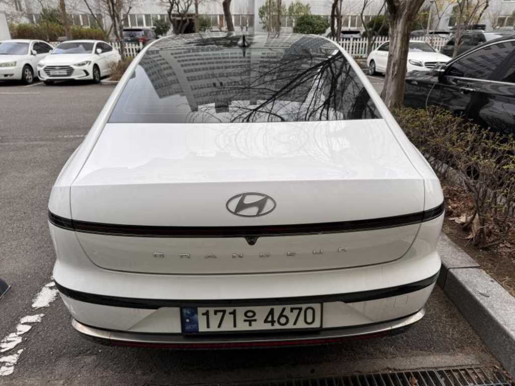 HYUNDAI Grandeur - Vista 4