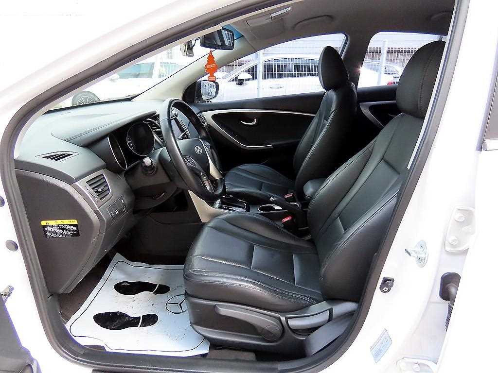 HYUNDAI i30 - Vista 5