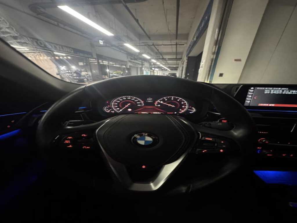 BMW 5 Series - Vista 3