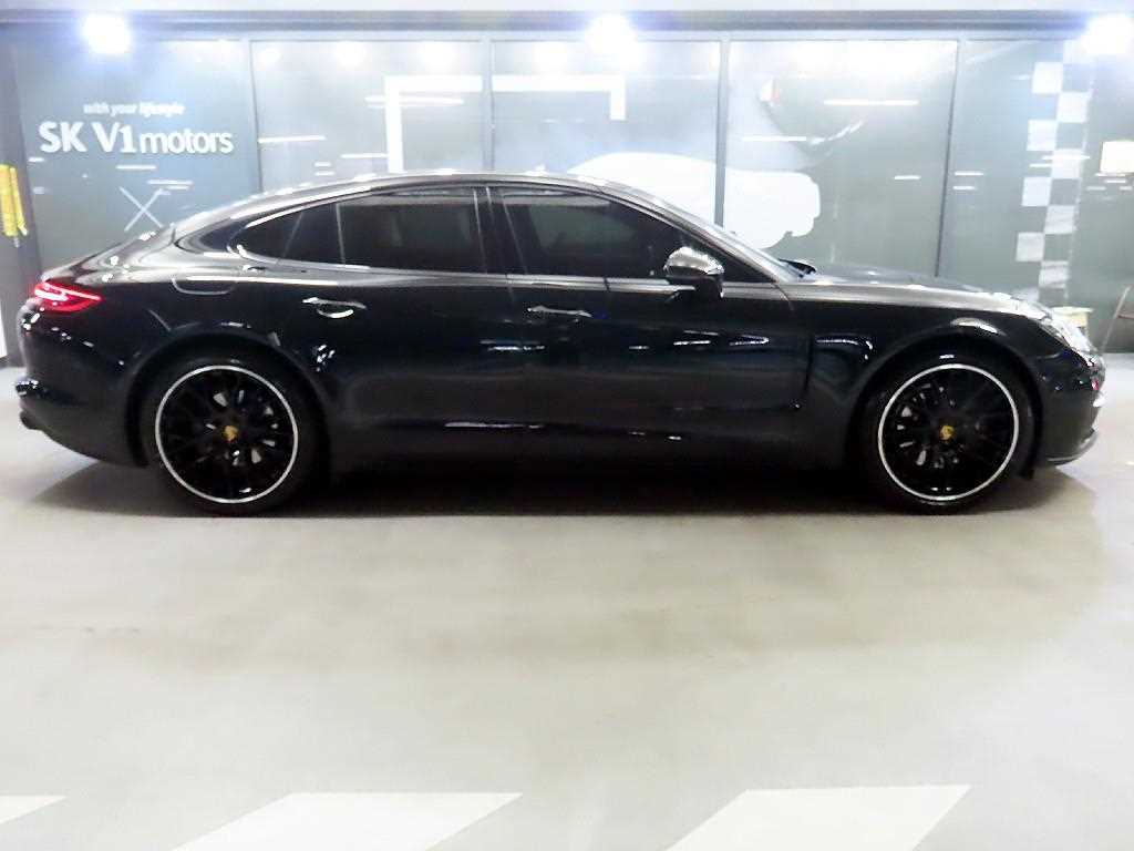 Porsche Panamera - Vista 3