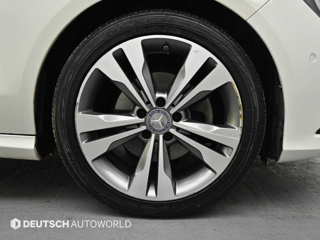 Mercedes Benz CLA Class - Vista 6