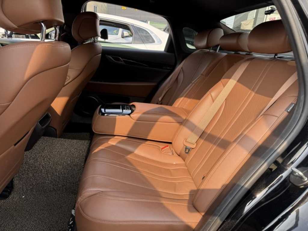 Genesis G80 - Vista 6