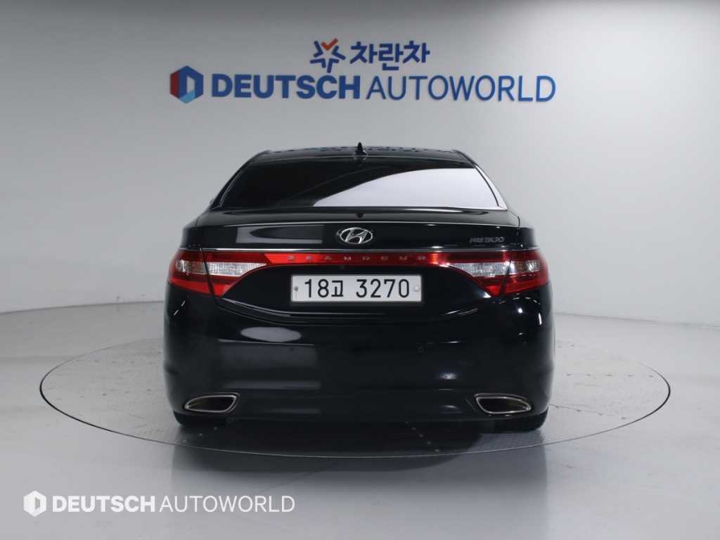 HYUNDAI Grandeur - Vista 4