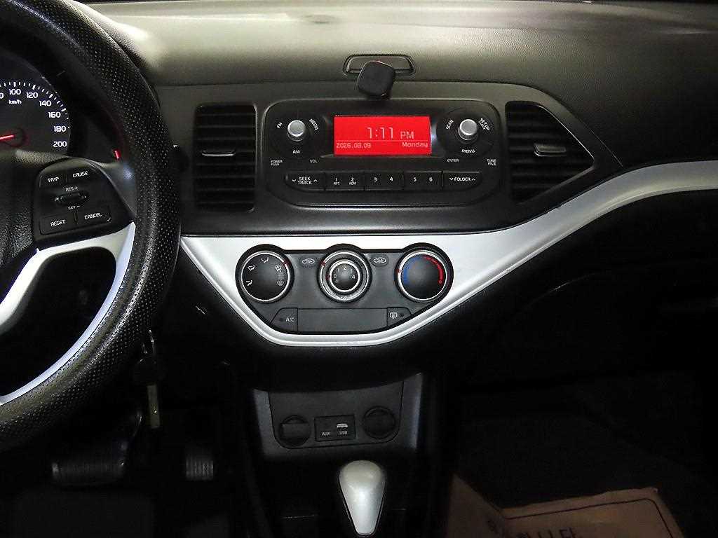 KIA Morning - Vista 11