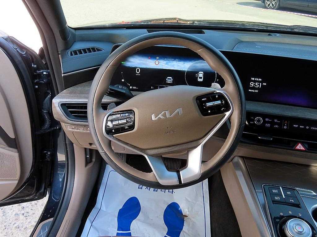 KIA K8 - Vista 8