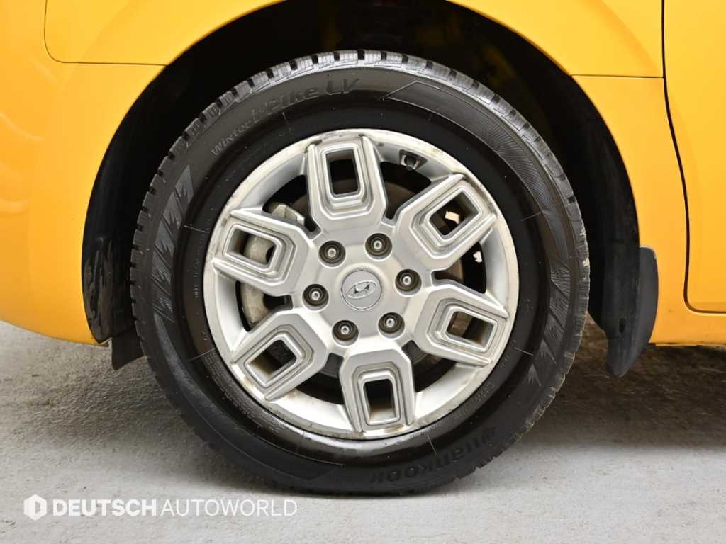 HYUNDAI Staria - Vista 5