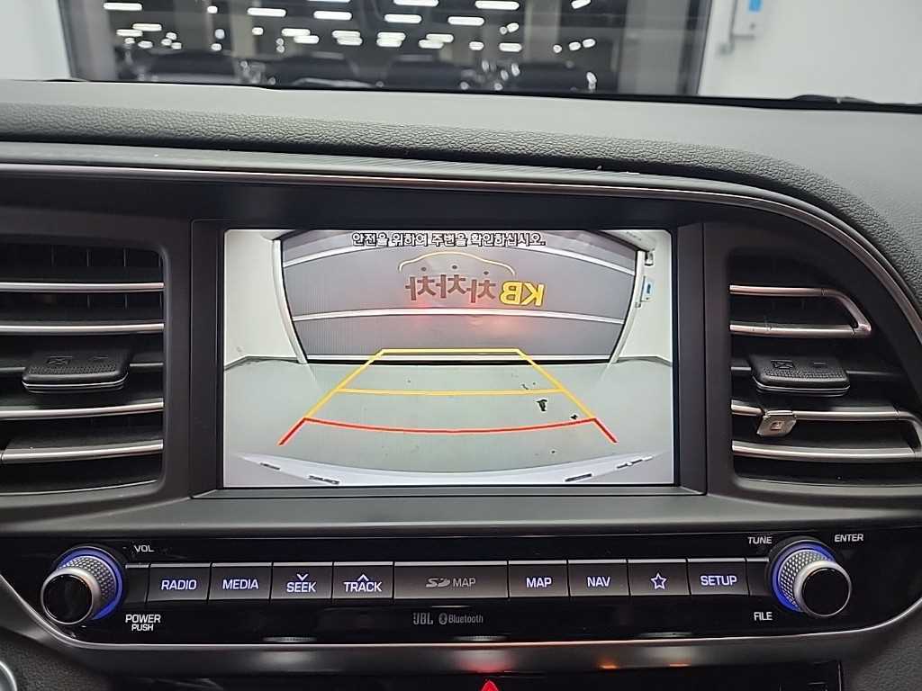 HYUNDAI Avante 2019 Blanco - Importación desde Corea - HF Imports Iquique - Foto 15