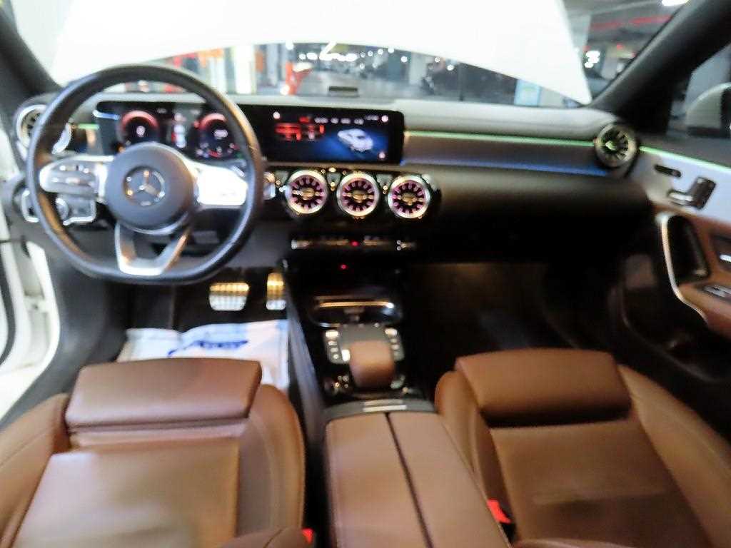 Mercedes Benz CLA Class - Vista 10