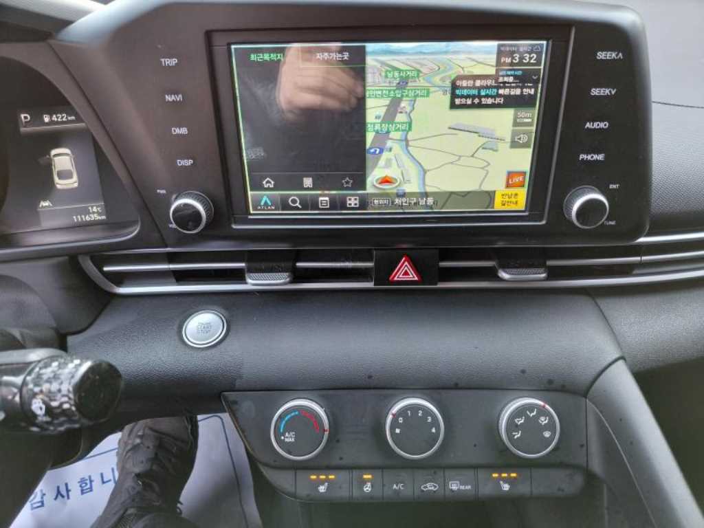 HYUNDAI Avante - Vista 6