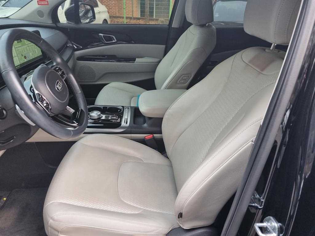 KIA Carnival - Vista 8