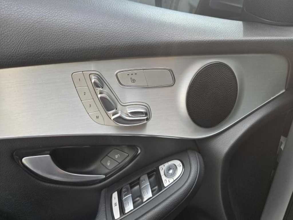 Mercedes Benz GLC Class - Vista 9