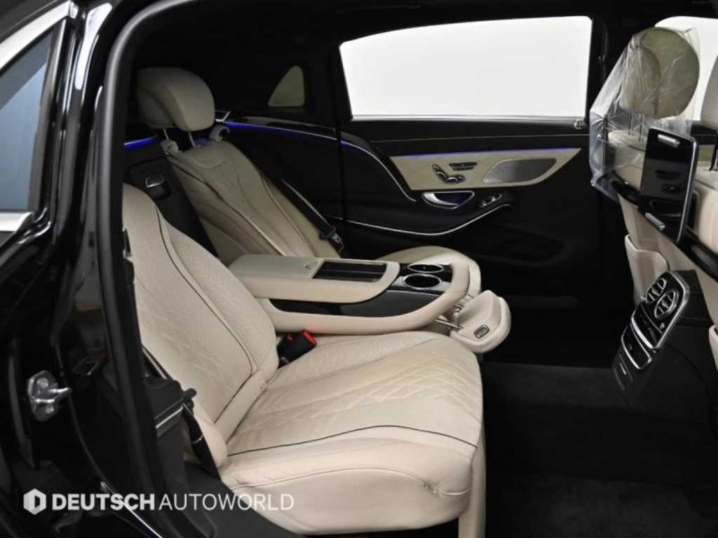 Mercedes Benz S Class - Vista 12