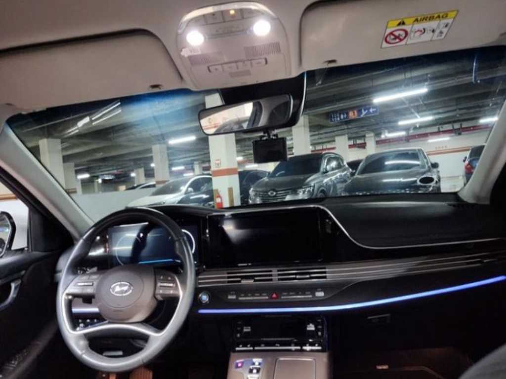 HYUNDAI Grandeur - Vista 5