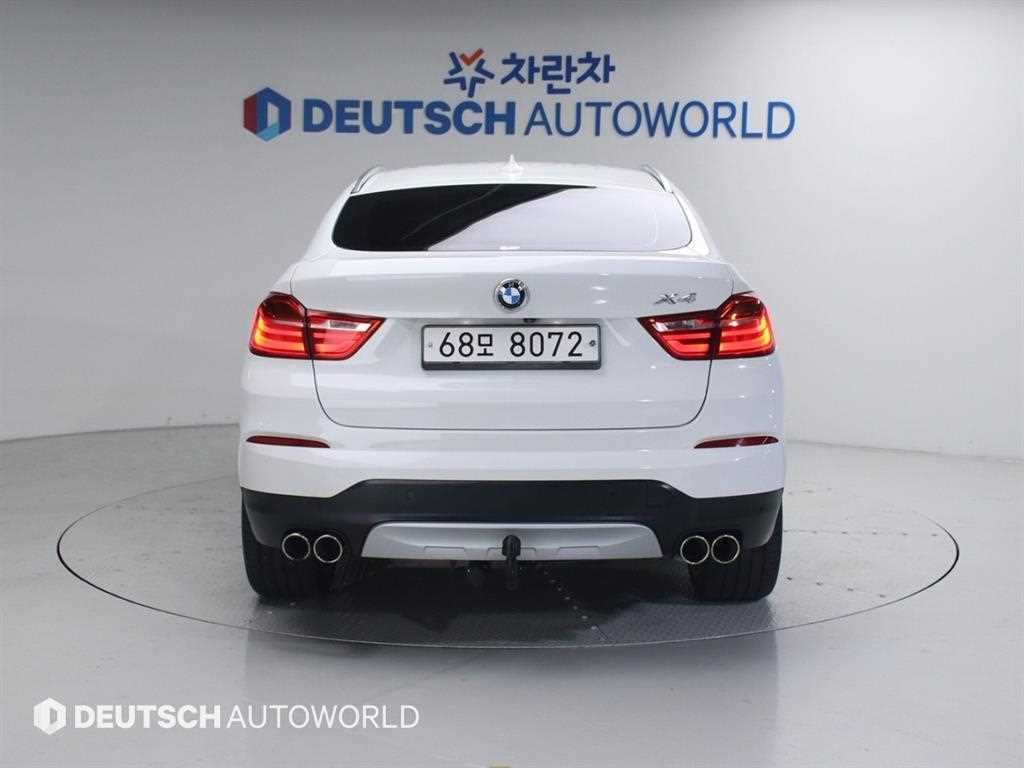 BMW X4 - Vista 4