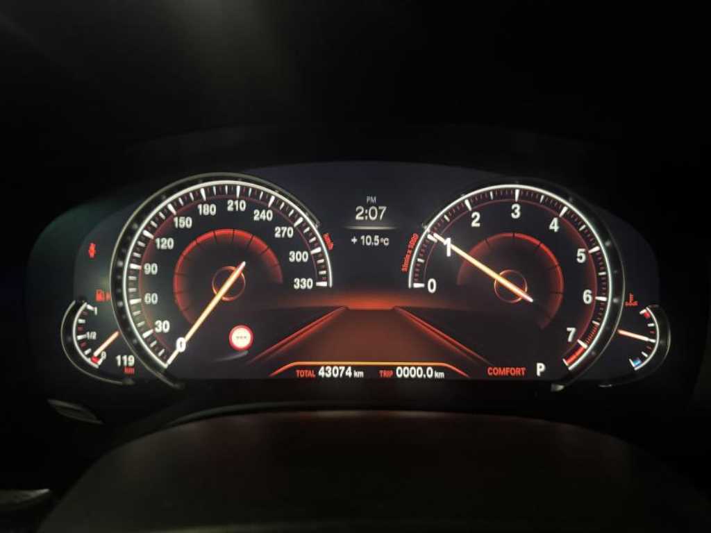 BMW 5 Series - Vista 2