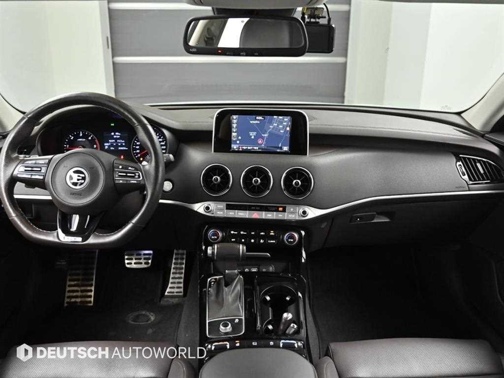 KIA Stinger - Vista 7