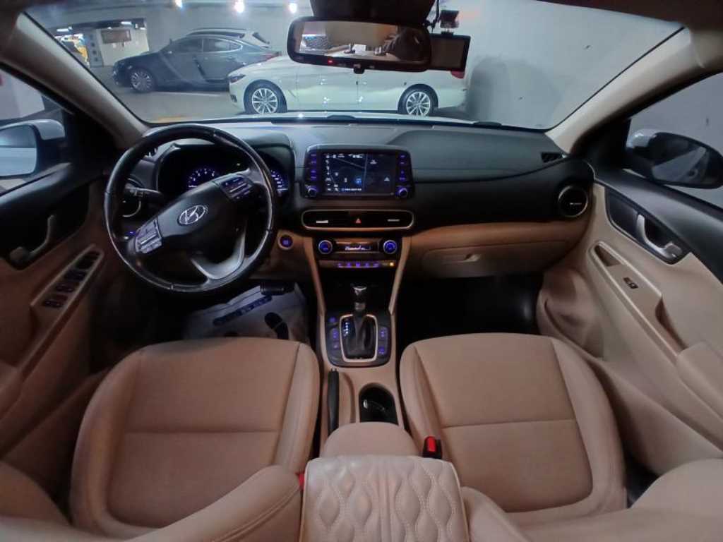 HYUNDAI Kona - Vista 6