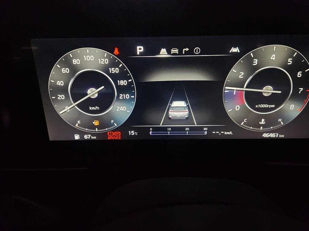 KIA Carnival - Vista 5