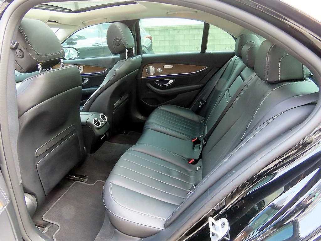 Mercedes Benz E class - Vista 6