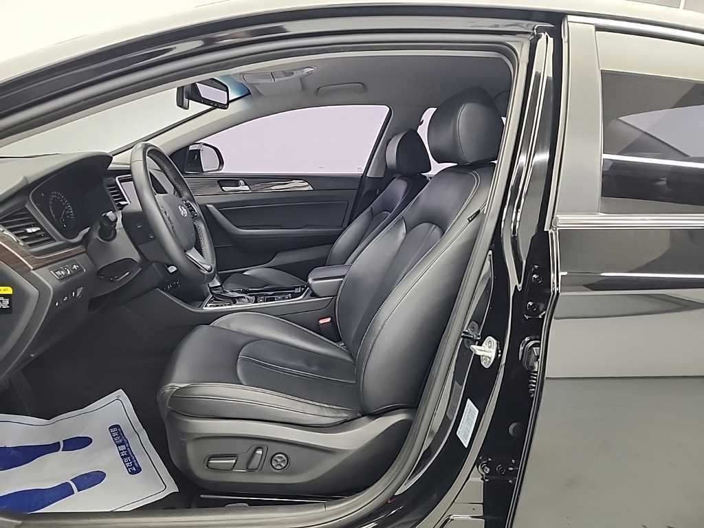 HYUNDAI Sonata - Vista 11