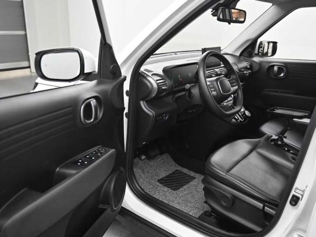 HYUNDAI Casper - Vista 11