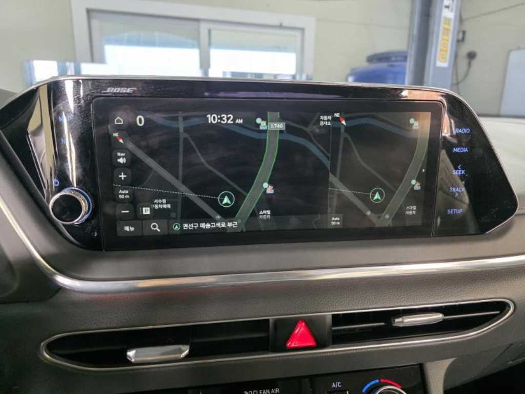 HYUNDAI Sonata - Vista 12