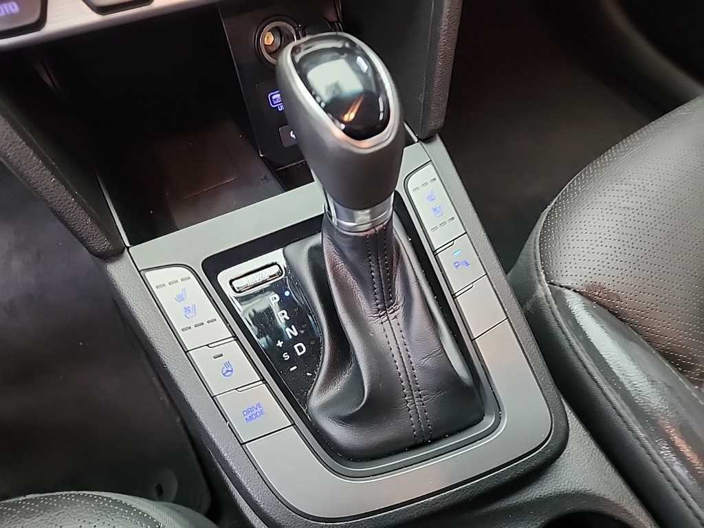 HYUNDAI Avante - Vista 8