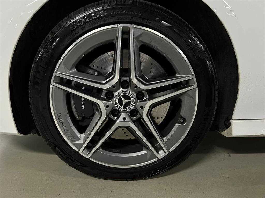 Mercedes Benz CLA Class - Vista 4