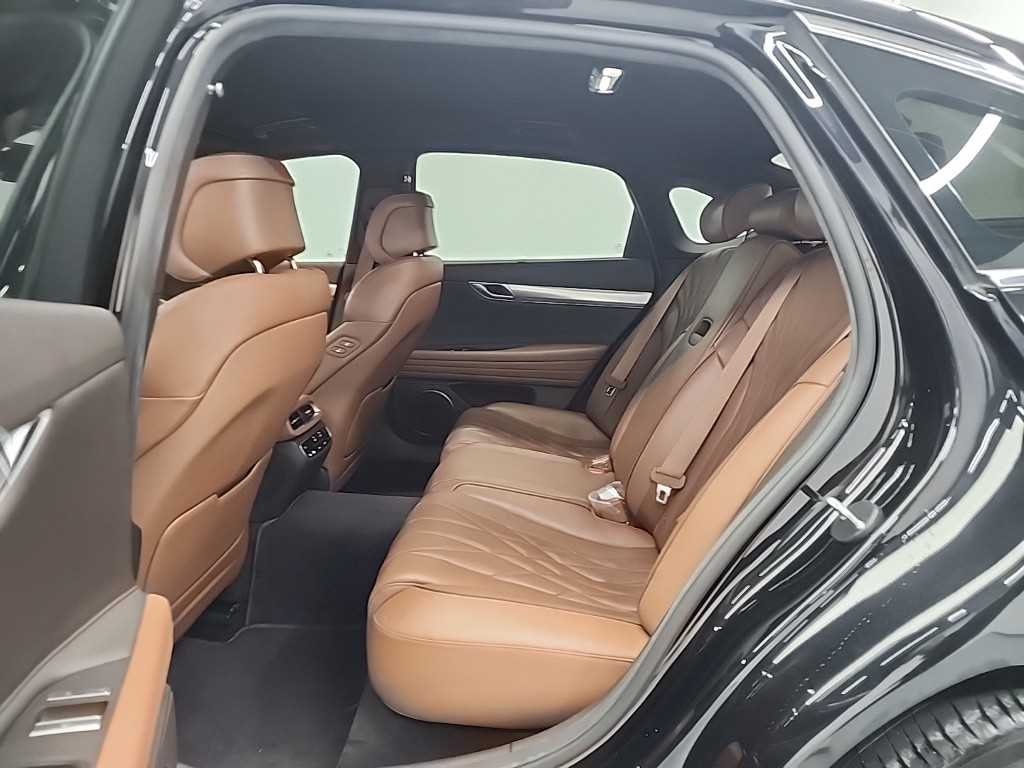 Genesis G80 - Vista 12